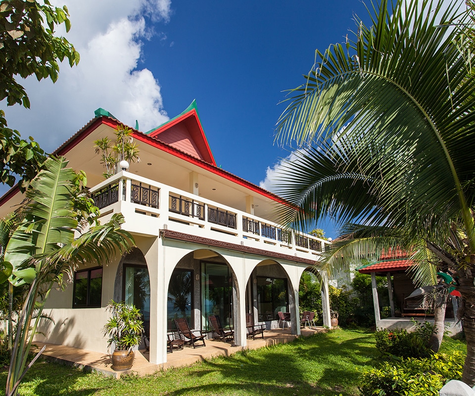 Charu Bay Luxury Beach Side Garden Villa