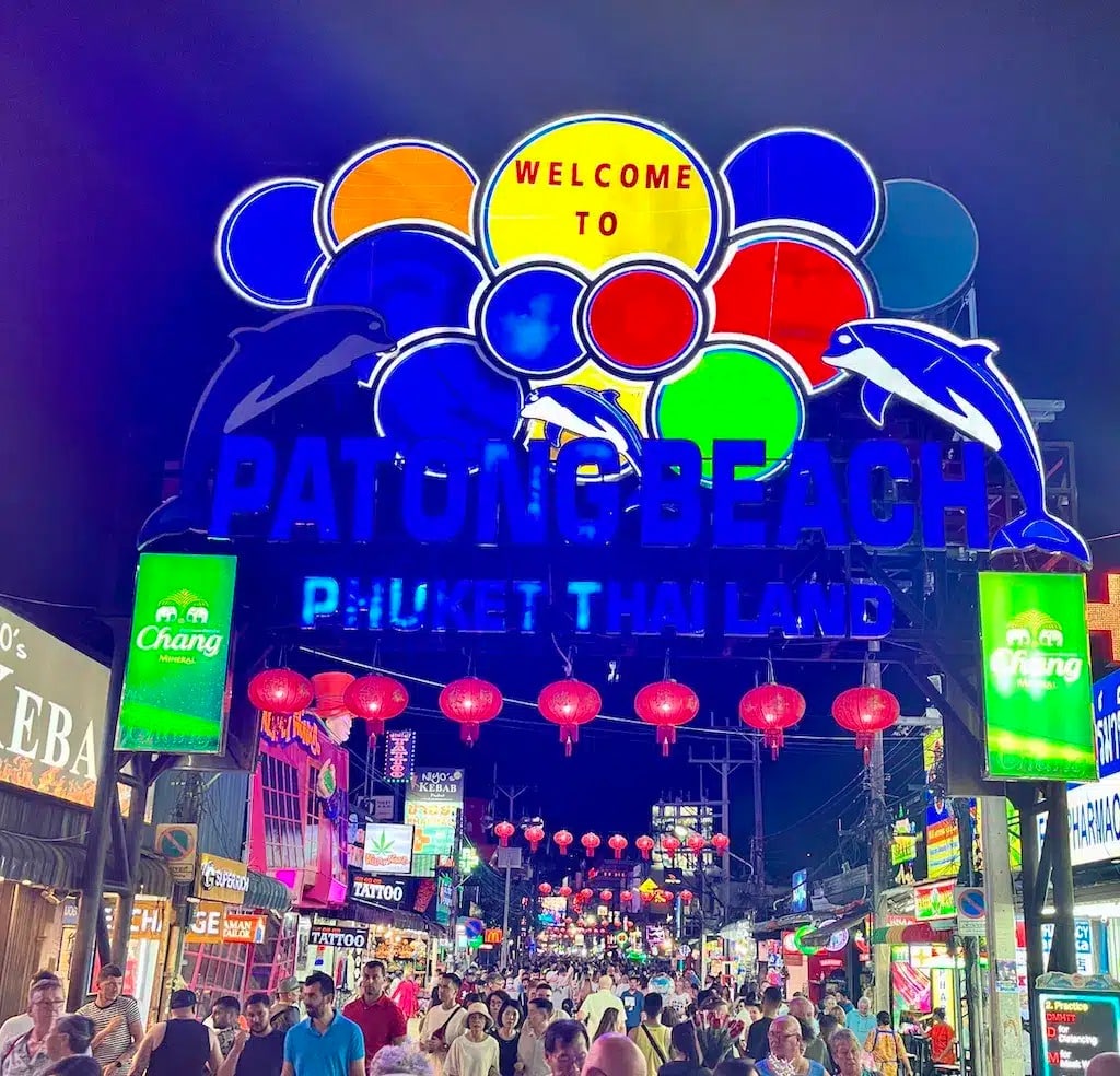 Ein ultimativer Guide zu Bangla Road in Phuket – Aktualisierung 2024