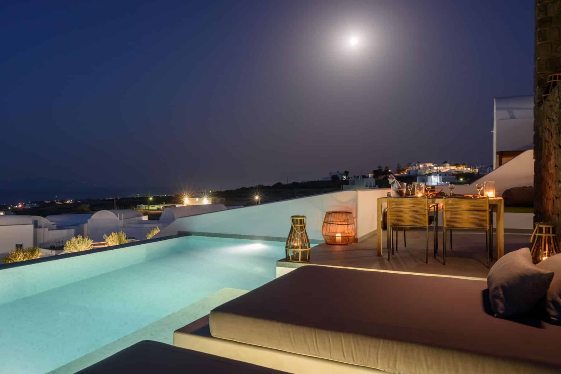 Elegante Executive Suite mit einem Rooftop-Pool