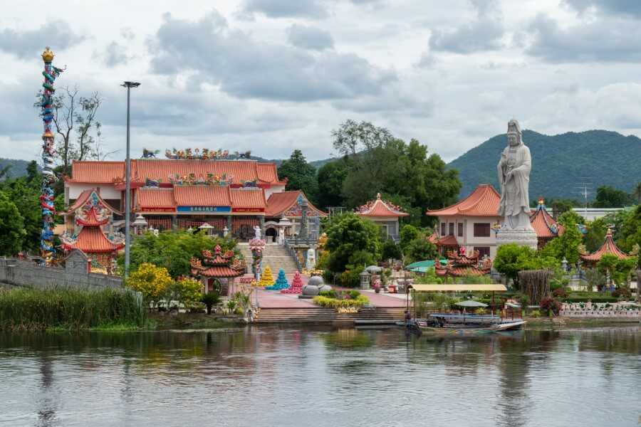 Guan Im Sutham Temple (Wat Chai MongKron)