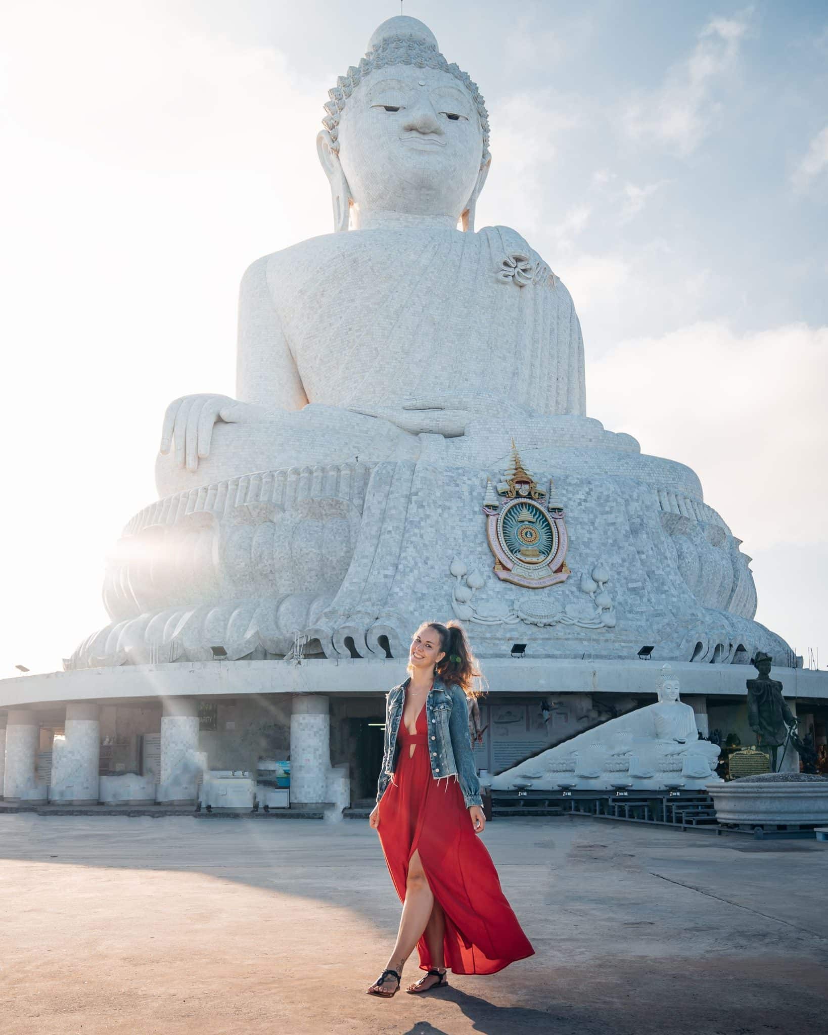 Kleiderordnung für den Großen Buddha von Phuket