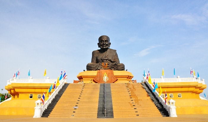 Wat Huay Mongkol