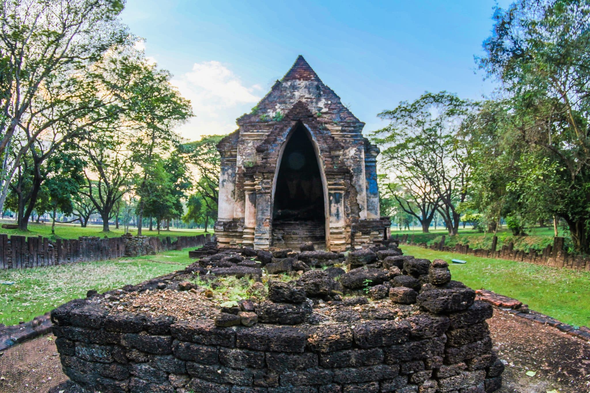 Wat Wang Khanay Hot Spring