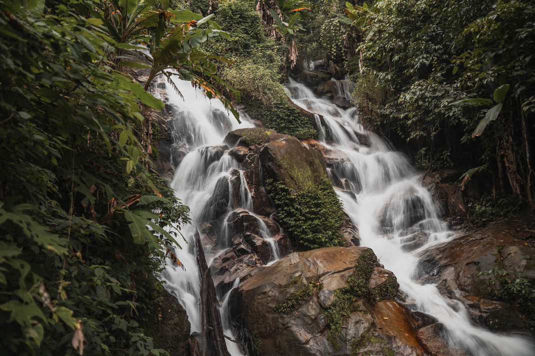 Wie gelangt man zum Huay Kaew Wasserfall
