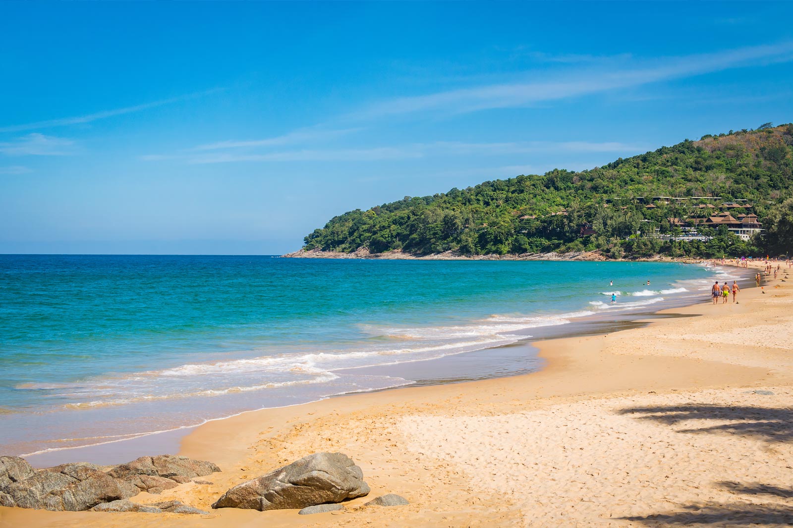 Wie gelangt man zum Nai Thon Beach