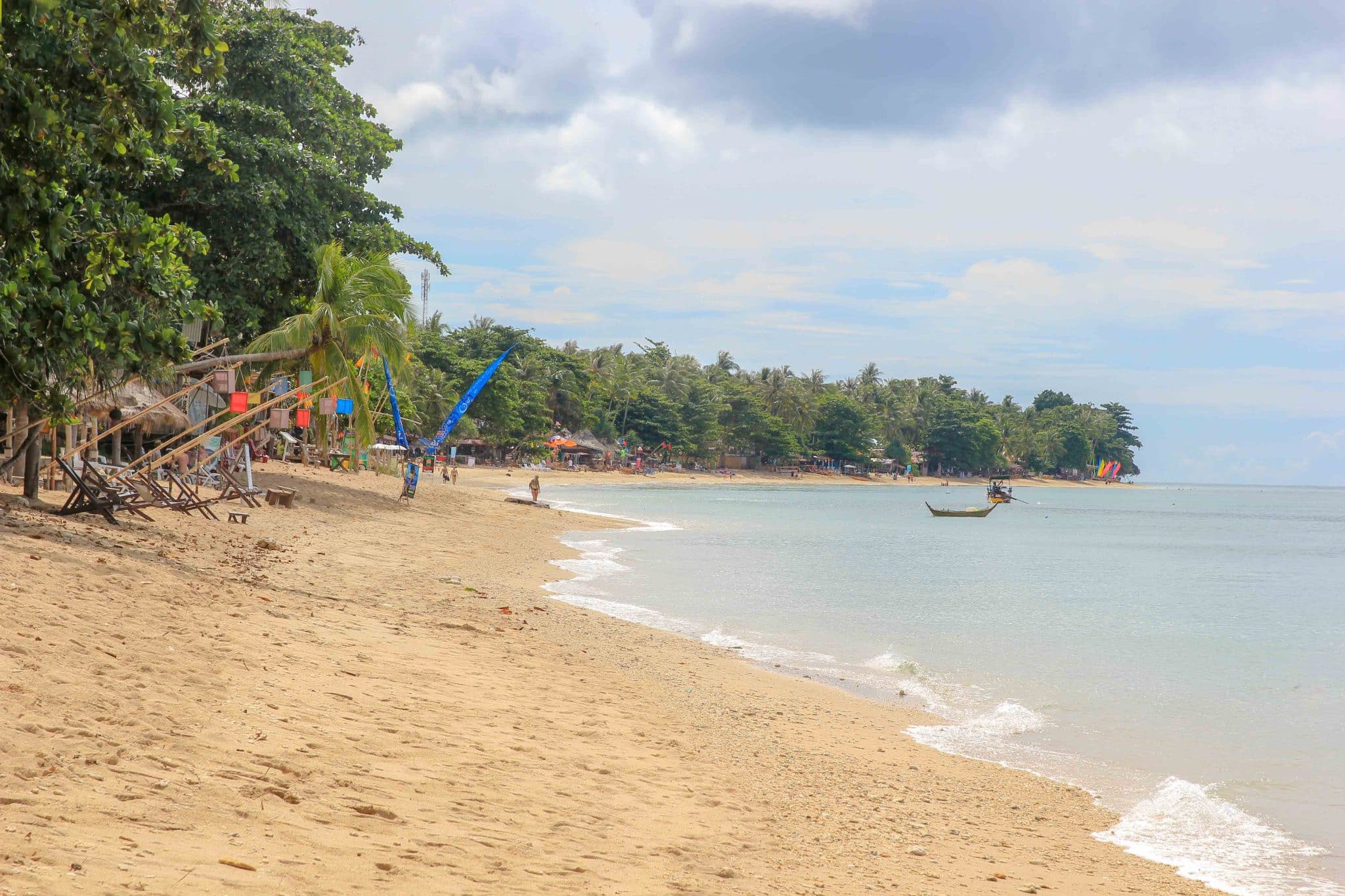 Über den Strand von Klong Nin auf Lanta