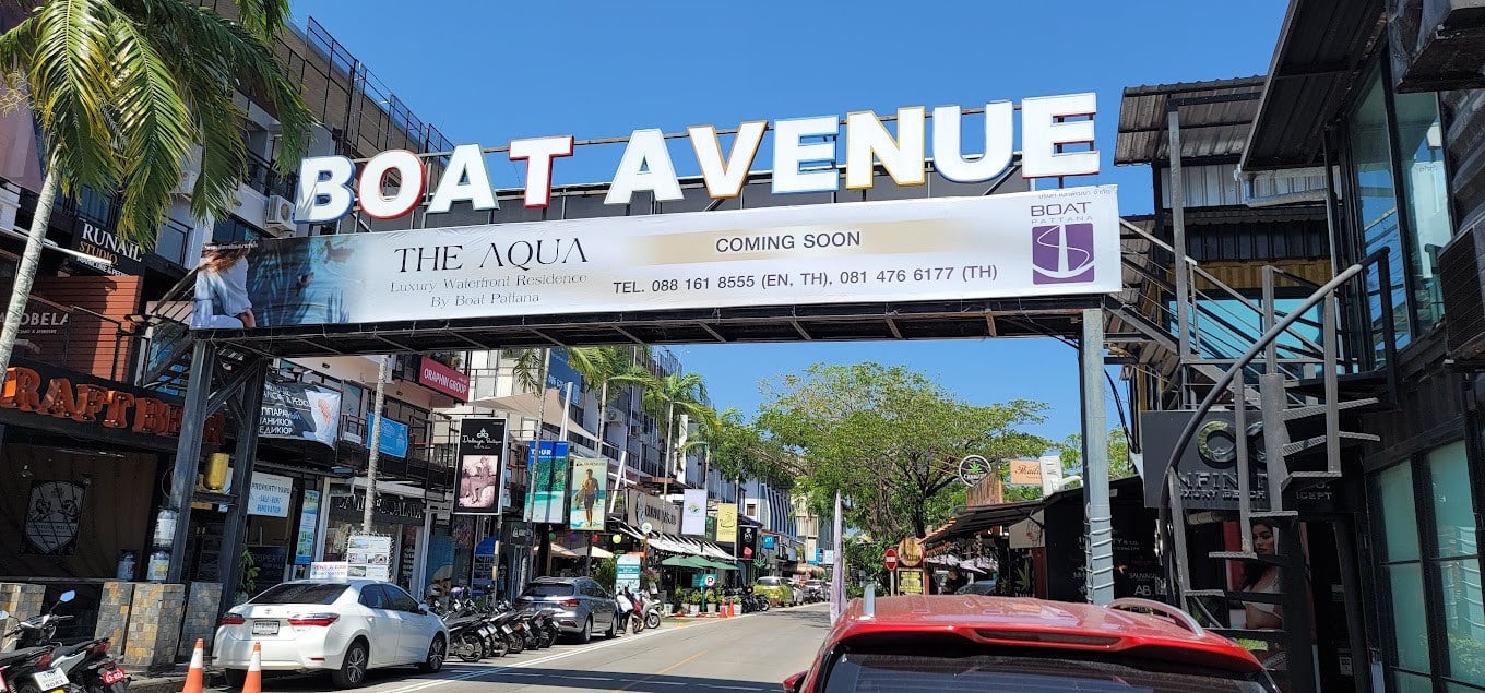 Entdecken Sie den Boat Avenue Mall Phuket: Einkaufen, Essen und mehr